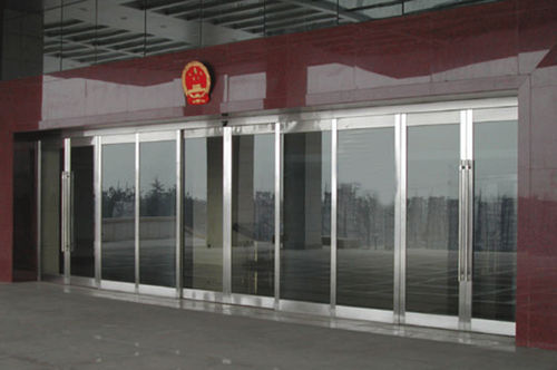 Schiebetür - Shen Zhen Hui Trade Industry Co., Ltd. - Metall / für Außenbereich / automatisch