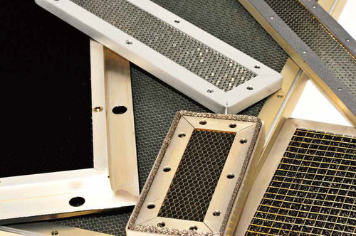 Wabenkernplatte für Industrieanwendungen - 1702 - Schlegel Electronic Materials