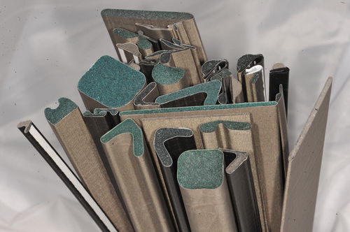 Dichtung / Schaum leitendem Gewebeüberzug - Schlegel Electronic Materials - flach / Messing / Kupfer