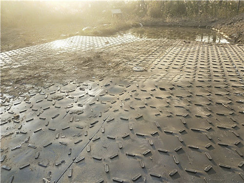 Arbeitsmatte - Shandong Ningjin Xinxing Chemical Co., Ltd. - Bodenschutz / Verbundwerkstoff / zur Außenaufstellung