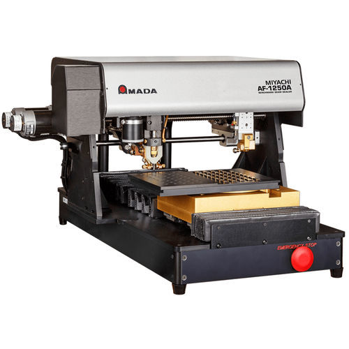 Halbautomatischer Deckelaufsetz- und -versiegelmaschine - AF-1250A  - AMADA WELD TECH Inc. - automatisiert / für Zaun / für Kanister