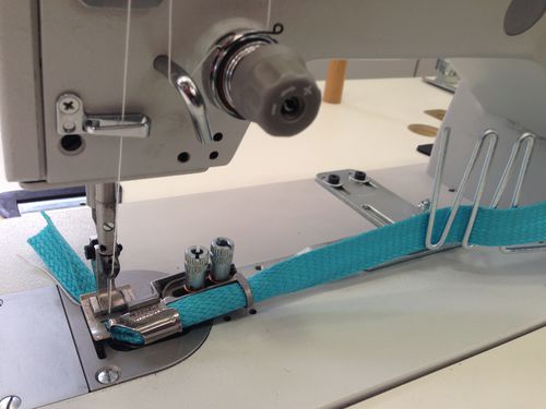 Zickzackstich-Nähanlage - SM-110-CA - SolarEdge Automation Machines S.p.A. - stationär / halbautomatisch