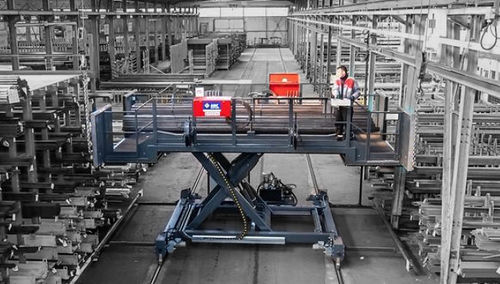 Schienenmontierte Scherenarbeitsbühne - Upmoviom Storage Systems - hydraulisch / für Lagerhallen