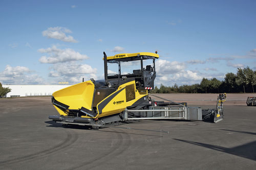 Asphaltfertiger - BF 900 C  - BOMAG - auf Raupen / Maschine / Förderer