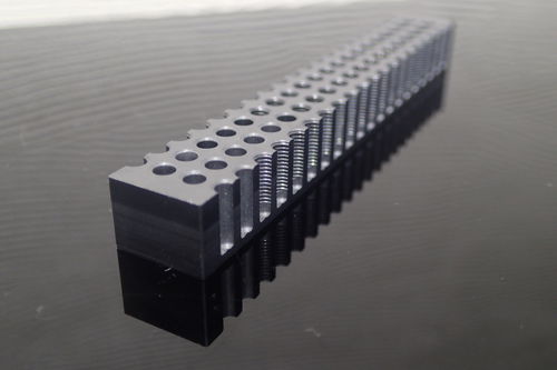 Keramik-Gewindeschneiden - Top Seiko Co., Ltd - Quarzglas