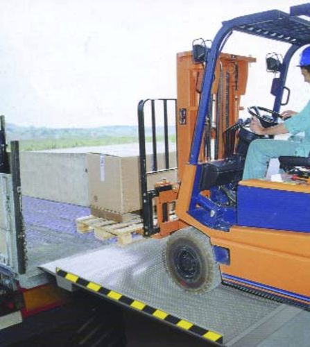 Automatische Überladebrücke - VINCA EQUIPOS INDUSTRIALES - mit Klappkeil