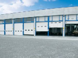 Industrietor - VINCA EQUIPOS INDUSTRIALES - Sektional / für Laderampe / Sicherheit