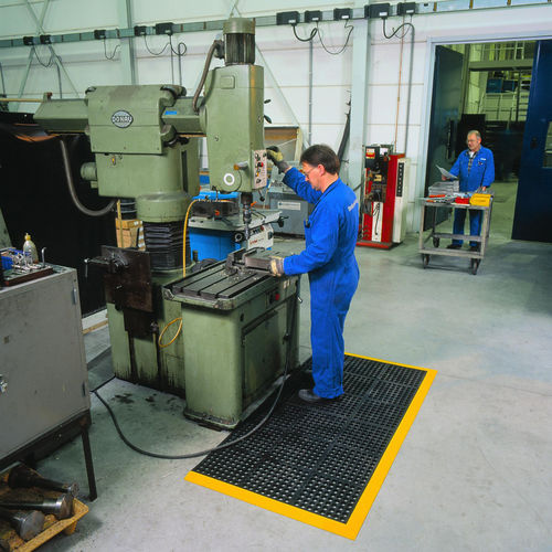 Anti-Ermüdung Matte - 650S Cushion Ease™ Nitrile - Justrite Safety Group - modular / Nitrilkautschuk / für Feuchträume