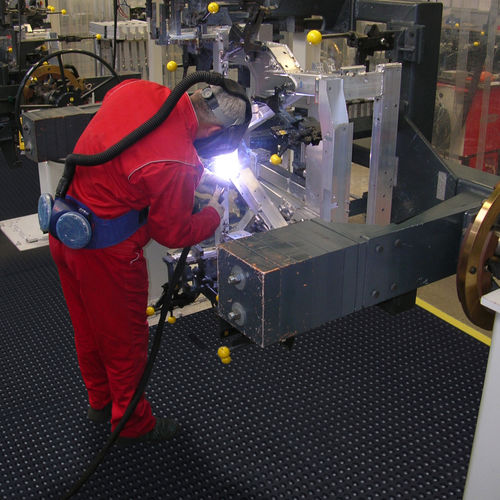 Anti-Ermüdung Matte - 465 SkyWalkerHD™ Nitrile FR - Justrite Safety Group - modular / Nitrilkautschuk / für Schweißanwendungen