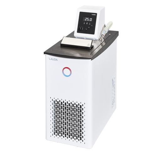 Thermostatbad mit Digitalanzeige - Alpha RA series  - LAUDA DR. R. WOBSER GMBH & CO. KG - gekühlt / für Laboranwendung / Labor