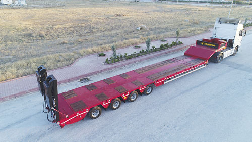 Gooseneck-Sattelauflieger - HKM4 - SCORPION TRAILER - mit pneumatischer Aufhängung / 4-Achsen / angehängt