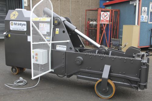 Ballenpresse für Metall - McIntyre 5025SB - JMC Recycling Systems Ltd - vertikal / Seitenlader / mobil