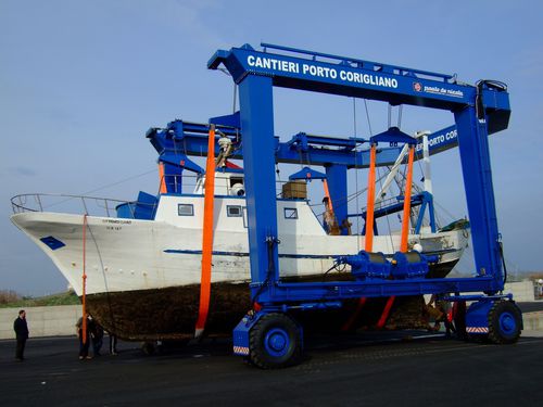 Portalkran mit Gummireifen - Eden Tech Srl - für Schifffahrtsanwendungen
