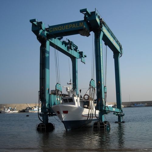 Portalkran mit Gummireifen - AMPHIBIOUS - Eden Tech Srl - für Schifffahrtsanwendungen