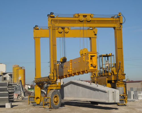 Portalkran mit Gummireifen - Mobilift 40 - Eden Tech Srl - für Modulgebäudebau / für U-Bahn / hydraulisch