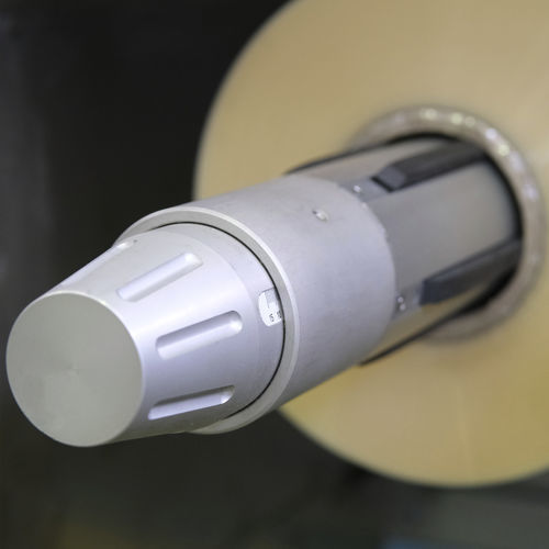 Spannwelle für Spulen - Ejematic - für Rollen / pneumatisch / Cantilever