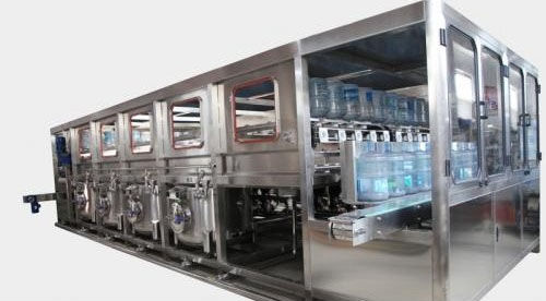 Automatische Füllmaschine - QGF series - Zhangjiagang TIE Machinery Co., Ltd. - für Flaschen / Wasser / Dreh
