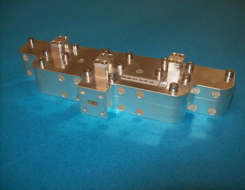 Schaltkasten - CO-4-27500-31000-8-WR28 - DETI Microwave