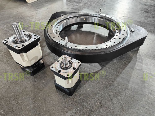 Schwenktrieb mit Schnecke - 2-S-II-O-0541 - Unique Transmission Equipment(Luoyang)Co., LTD - doppelt / Schwerlast