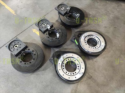 Schwenktrieb - S-I-O-0300 - Unique Transmission Equipment(Luoyang)Co., LTD