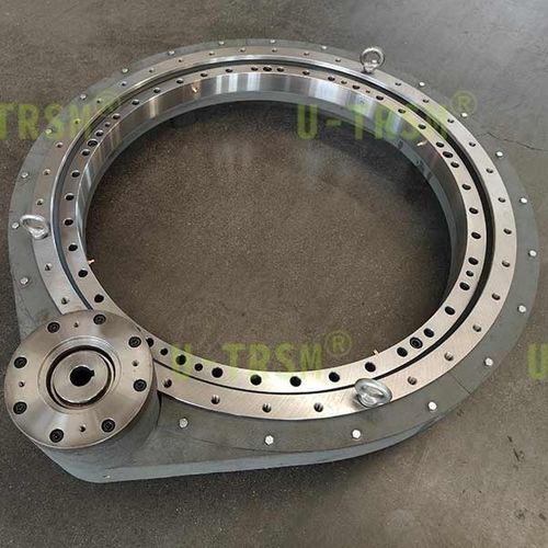 Kompakter Schwenktrieb - S-II-O-0741 - Unique Transmission Equipment(Luoyang)Co., LTD