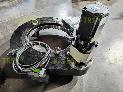 Schwenktrieb - S-I-O-0411 - Unique Transmission Equipment(Luoyang)Co., LTD