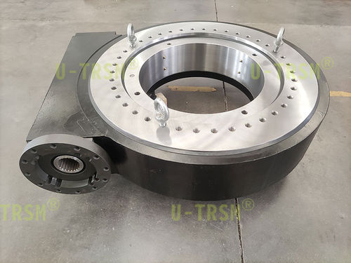 Schwenktrieb mit Schnecke - WZ-Ⅲ-O-2-0620 - Unique Transmission Equipment(Luoyang)Co., LTD - doppelt / kompakt