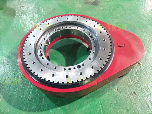 Schwenktrieb - S-II-O-0311 - Unique Transmission Equipment(Luoyang)Co., LTD