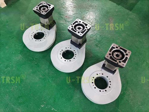 Schwenktrieb - H-I-O-0229    - Unique Transmission Equipment(Luoyang)Co., LTD