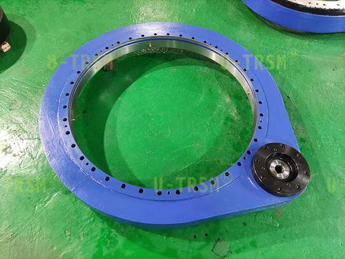 Schwenktrieb - S-II-O-0841 - Unique Transmission Equipment(Luoyang)Co., LTD