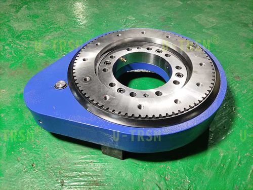 Schwenktrieb - S-I-O-0229 - Unique Transmission Equipment(Luoyang)Co., LTD