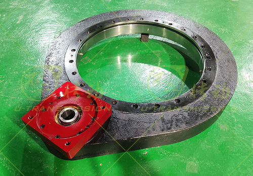 Einzel-Schwenktrieb - S-III-O-0800 - Unique Transmission Equipment(Luoyang)Co., LTD - Schwerlast