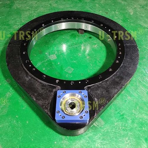 Schwenktrieb - S-III-O-780 - Unique Transmission Equipment(Luoyang)Co., LTD