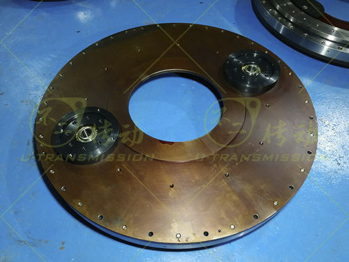 Doppelter Schwenktrieb - S-III-I-1300-2 - Unique Transmission Equipment(Luoyang)Co., LTD