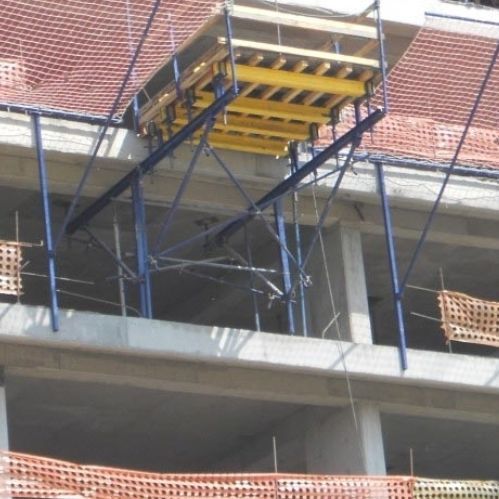 Lastenaufzug für Baustelle - ASYAPI scaffolding - Plattform