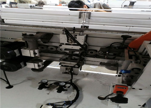 Automatische Kantenanleimmaschine - UT620E - Nanjing Unitec Technology Co.,LTD - für Holz