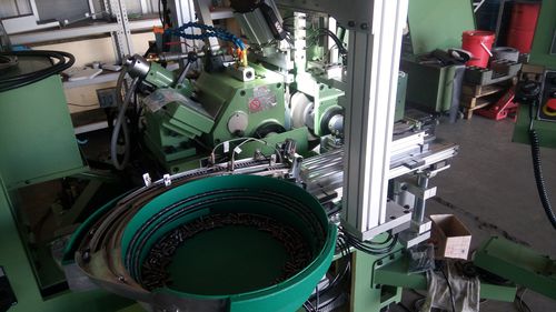 Beschicker für Spitzenlos-Schleifmaschinen - S-TYPE Ltd., Co. - Vibration