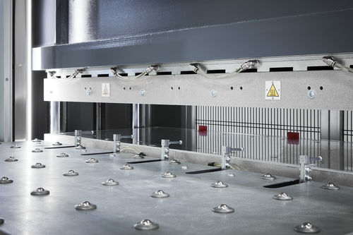 Spannvorrichtung für Spritzgießwerkzeuge - MECCATRONICA AUTOMAZIONI