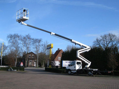Traktormontierte Hubarbeitsbühne - SCA 24 - Safi Group srl - LKW-montiert / elektro-hydraulisch / für Außenbereich