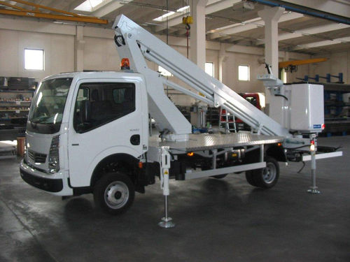 Traktormontierte Hubarbeitsbühne - SC 20 - Safi Group srl - LKW-montiert / hydraulisch / für die Landwirtschaft