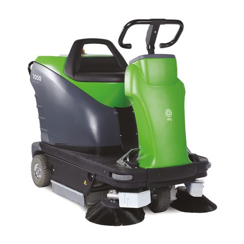 Aufsitzkehrmaschine - 1050 series - IPC - mit Batterie / für Außenbereich / mit 2 Bürsten