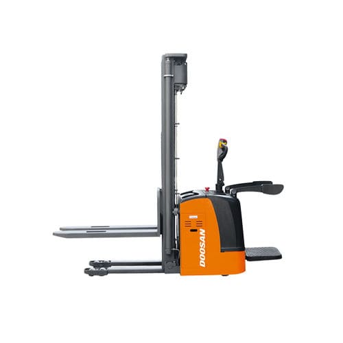 Elektrischer Stapler - BWSE15S-7 - Daewoo Industrial Vehicles - mit Fahrerplattform / für Lagerhallen / zum Anheben