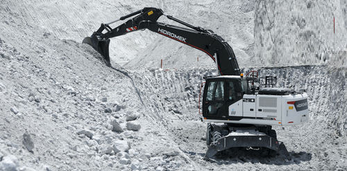 Mittelgroßer Bagger - HMK 210 W - HIDROMEK co. - Rad / Tier 4 Final / für Baustellen