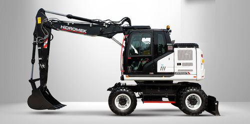 Mittelgroßer Bagger - HMK 150 WR - HIDROMEK co. - auf Raupen / Diesel