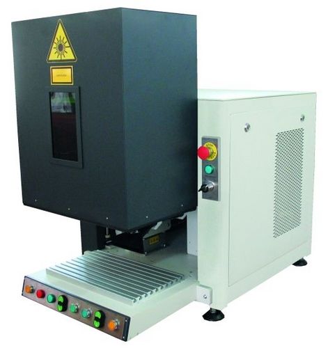 Laser-Markierarbeitsplatz - 250 x 420 mm | e-SolarMark FL “ADVANCED” - Solaris Laser