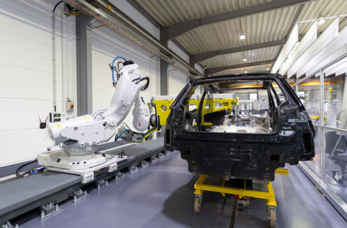 Roboterzelle für Zusammenbau - ABB Robotics - für Qualitätskontrolle / Pick-and-Place / für Materialumschlag