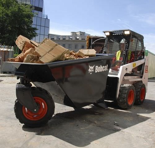 Selbstkippender Behälter / für Schüttgut - BOBCAT