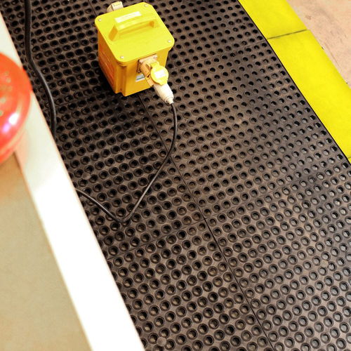 Gummimatte - TD series - COBA Europe Ltd - für den Innenraum / schwarz