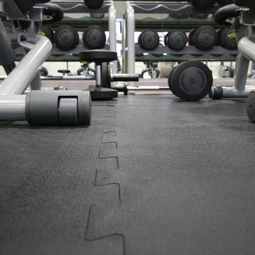 Gummibodenbelag - Sport-Tile - COBA Europe Ltd - chemikalienbeständig