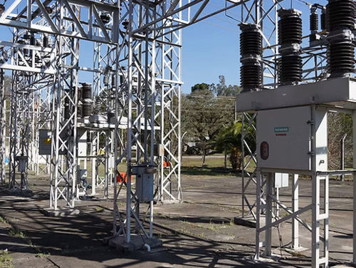 Vakuumschutzschalter - Siemens Medium-voltage – Power distribution - Live-Tank / Mittelspannung / modular